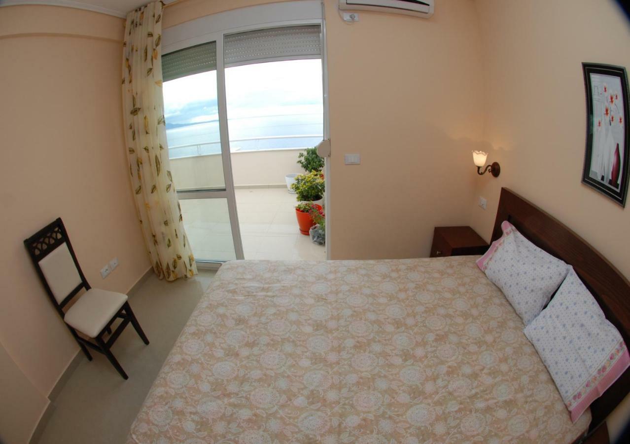Erti'S Apartments Sarandë Buitenkant foto