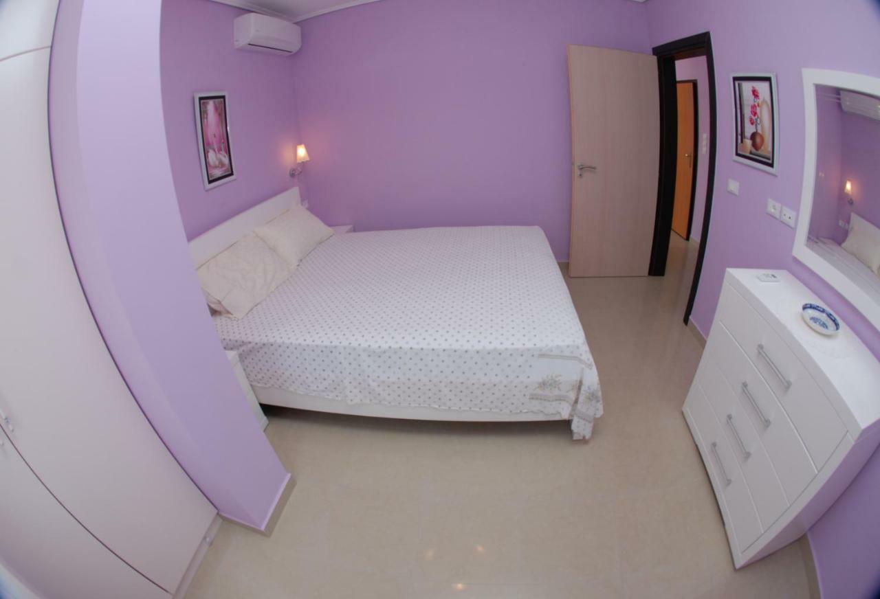 Erti'S Apartments Sarandë Buitenkant foto