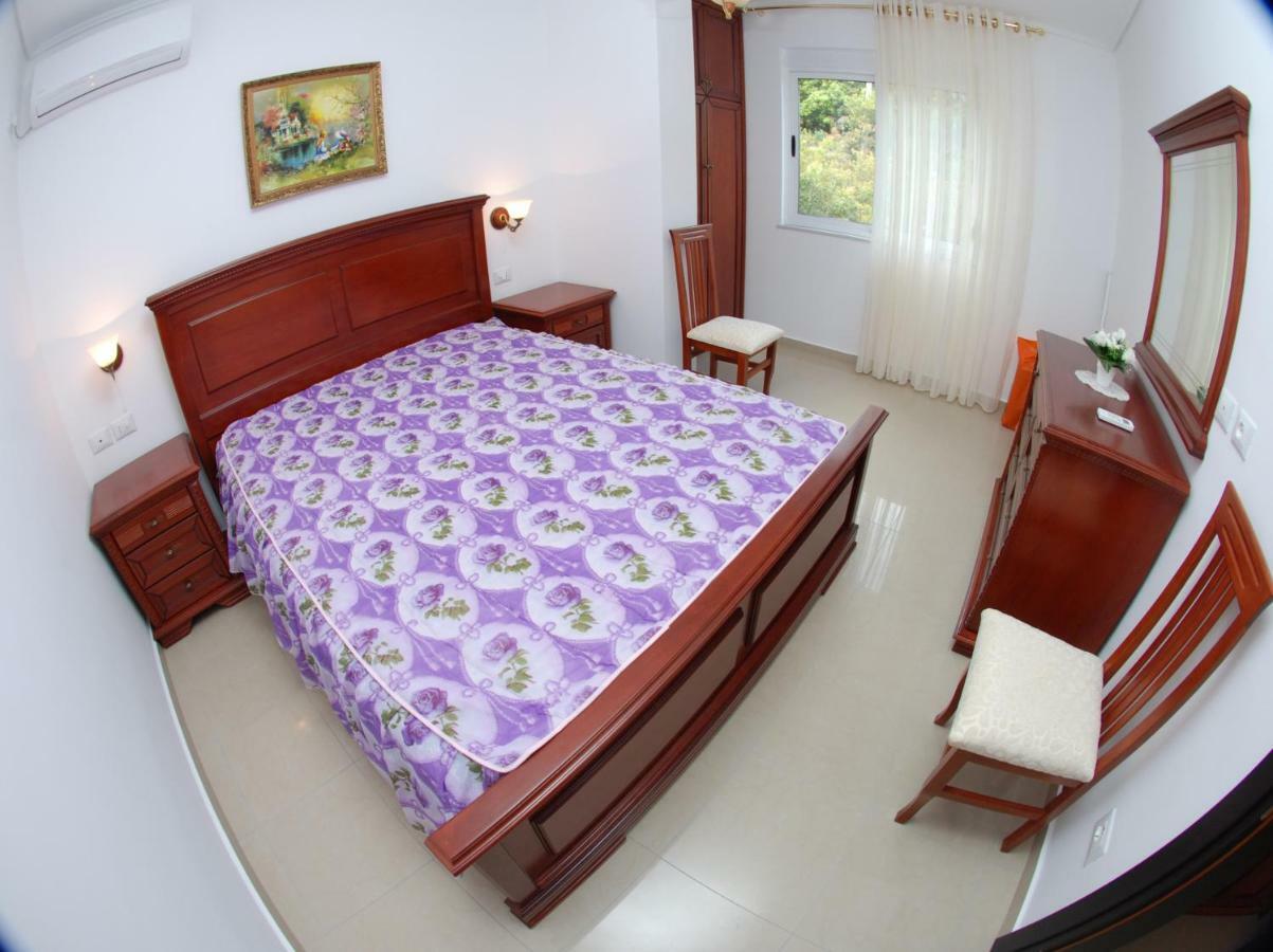 Erti'S Apartments Sarandë Buitenkant foto